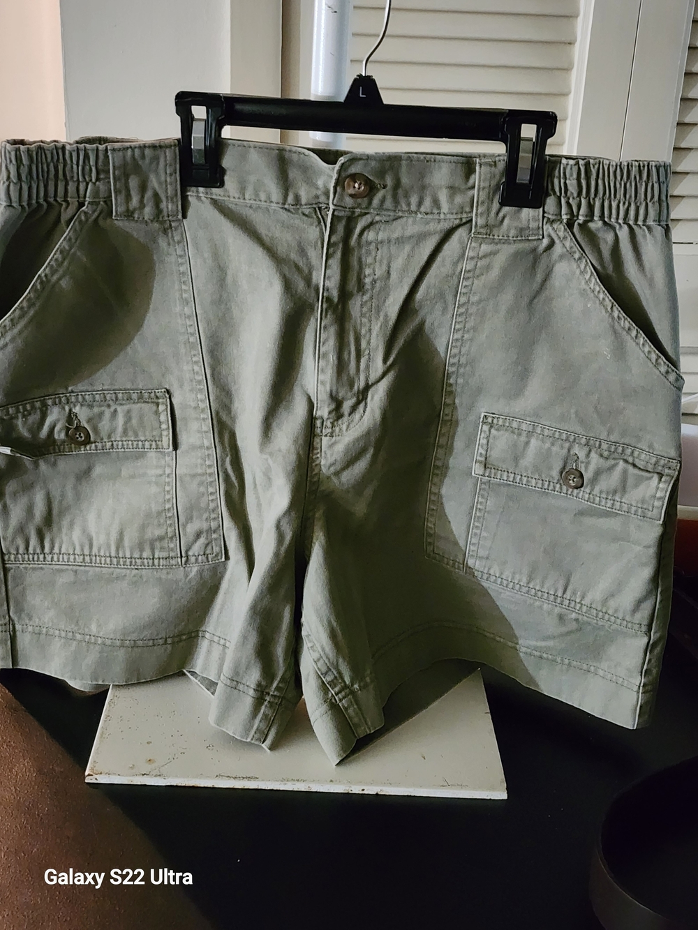 Covington Light Olive Cargo Shorts
